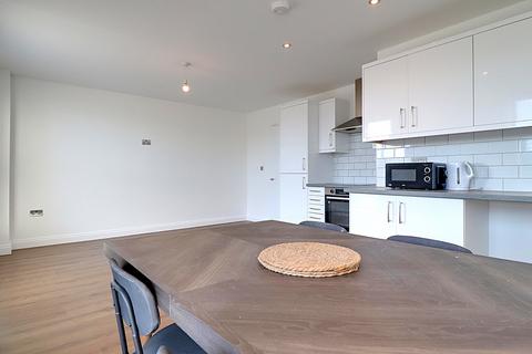 1 bedroom flat to rent, High Street, BRENTWOOD, CM14