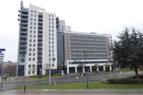 2 bedroom flat for sale, Crown Point Road, Leeds