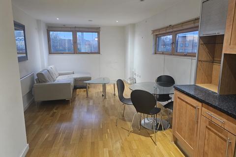 2 bedroom flat for sale, Crown Point Road, Leeds