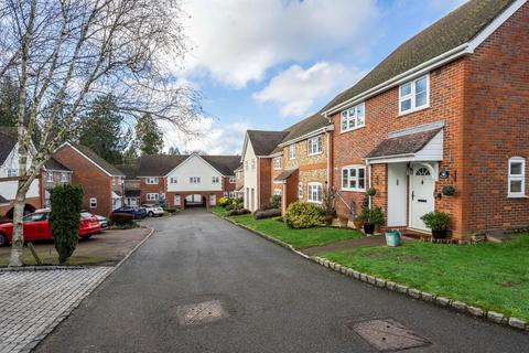 3 bedroom terraced house for sale, Dunsley Place, Tring