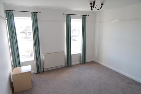 2 bedroom flat to rent, Orchard Parade, Willingdon, BN20