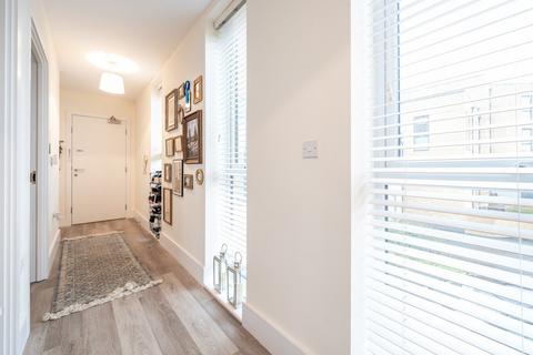 2 bedroom apartment for sale, Brooklands Square, Brooklands, MILTON KEYNES