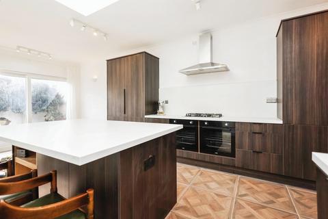 5 bedroom detached house to rent, Joinings Bank, OLDBURY