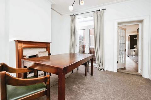 5 bedroom detached house to rent, Joinings Bank, OLDBURY