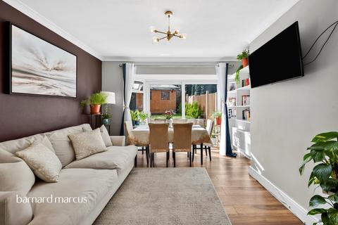 2 bedroom maisonette for sale, Crayke Hill, Chessington