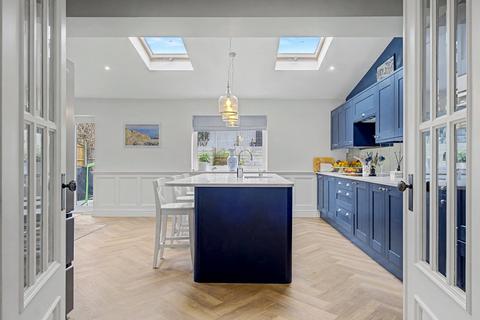 4 bedroom detached house for sale, Heath View, Burntwood, WS7