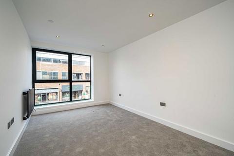 1 bedroom flat to rent, Diggers Lane, Weybridge KT13
