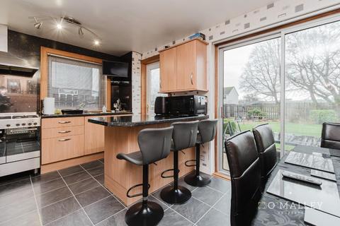 3 bedroom detached house for sale, Brookfield Place, Alva