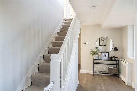 4 bedroom detached house for sale, Moreton Place, Harpenden