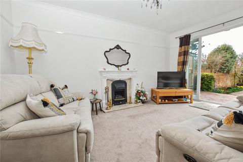 2 bedroom bungalow for sale, Dallin Road, Bexleyheath, DA6