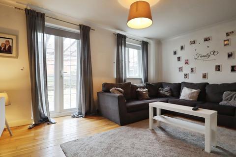 3 bedroom townhouse for sale, Clos Yr Wylan, Barry