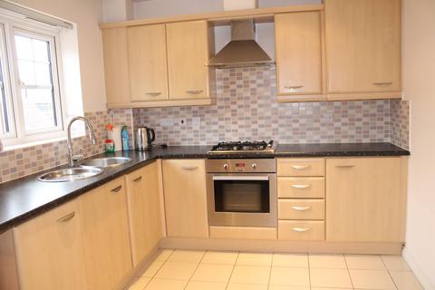 2 bedroom flat to rent, Corelli Close, Stratford-upon-Avon, CV37