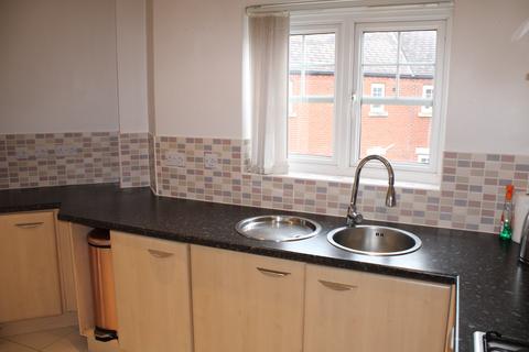 2 bedroom flat to rent, Corelli Close, Stratford-upon-Avon, CV37