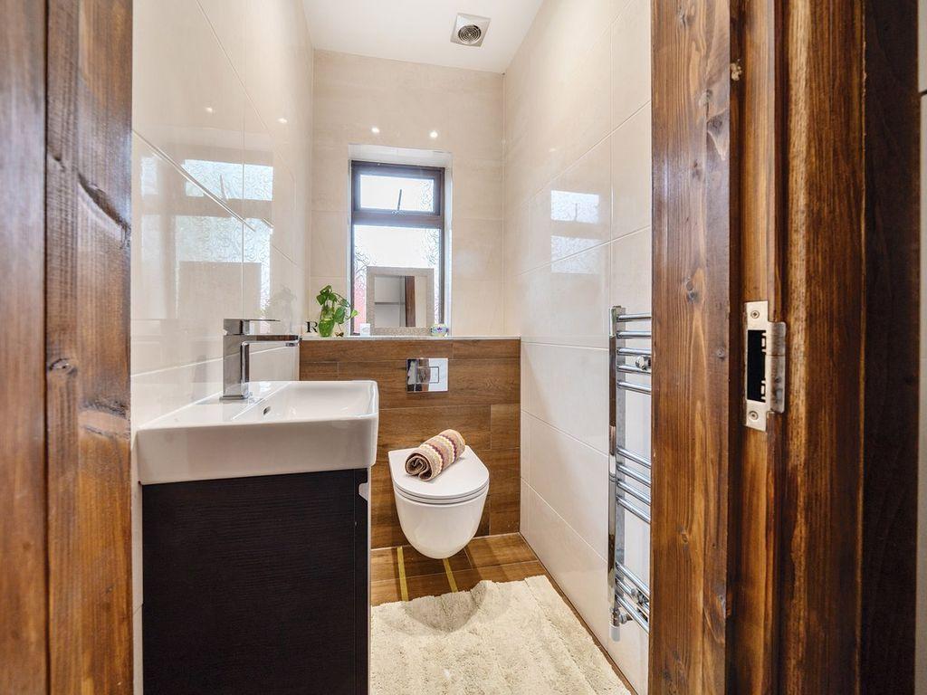 Cloakroom/wc