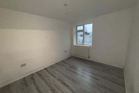 2 bedroom apartment to rent, Redhouse Street, WALSALL