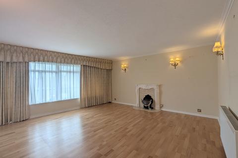 3 bedroom apartment to rent, Dene Gardens, STANMORE