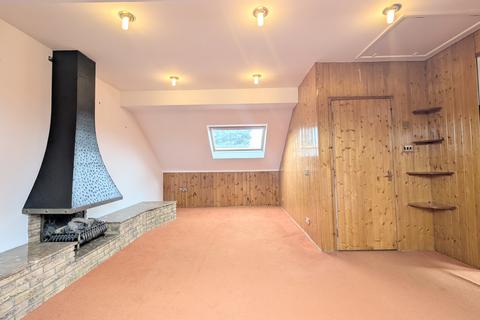3 bedroom apartment to rent, Dene Gardens, STANMORE