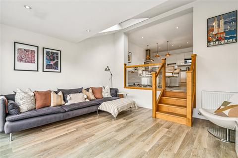 3 bedroom apartment for sale, Ellerton Road, SW18