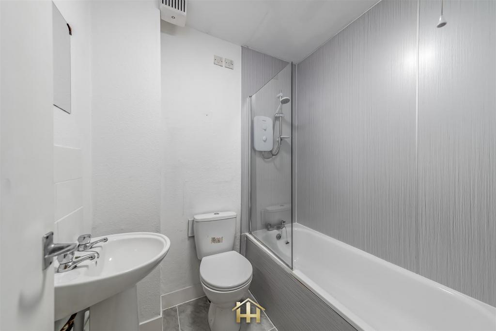 16 F ROSEFIELD STREET DD1 5 PS 260226 EDIT (10 of 16