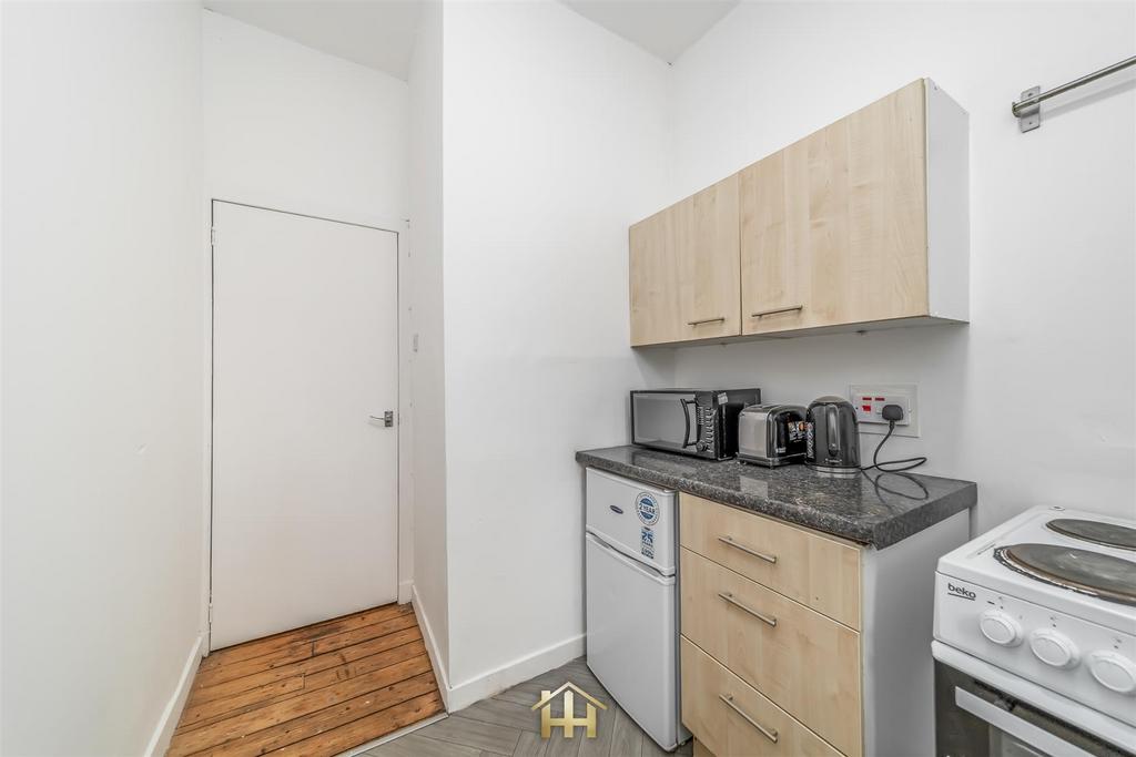 16 F ROSEFIELD STREET DD1 5 PS 260226 EDIT (9 of 16)