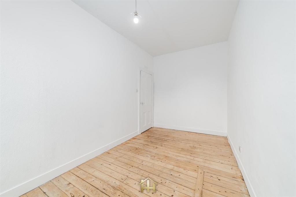 16 F ROSEFIELD STREET DD1 5 PS 260226 EDIT (12 of 16