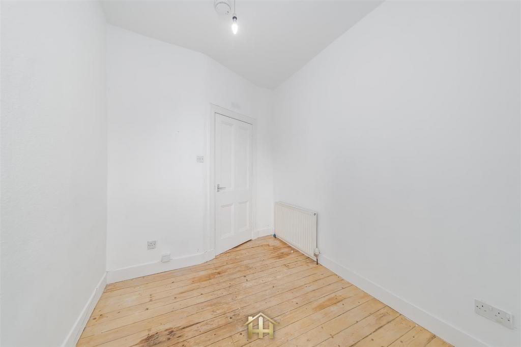 16 F ROSEFIELD STREET DD1 5 PS 260226 EDIT (14 of 16