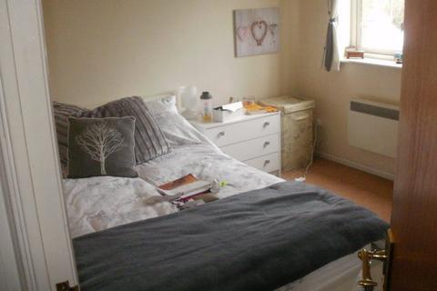 2 bedroom apartment to rent, Chiffon Way, Salford, M3