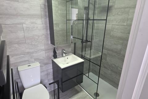 Studio to rent, Quarry Road, Hanham, BRISTOL