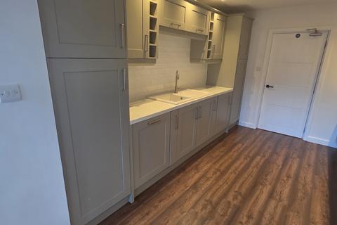 Studio to rent, Quarry Road, Hanham, BRISTOL