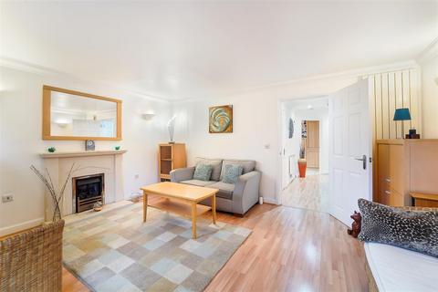 undefined, Wingfield Court, Banstead