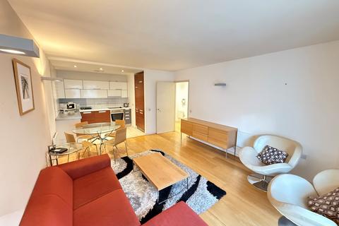 2 bedroom apartment to rent, Lumiere Building, Manchester, M15