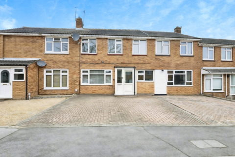 3 bedroom terraced house to rent, Latchetts Shaw, Basildon, SS16