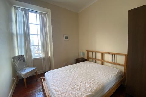 2 bedroom flat to rent, Union Place, New Town, Edinburgh, EH1