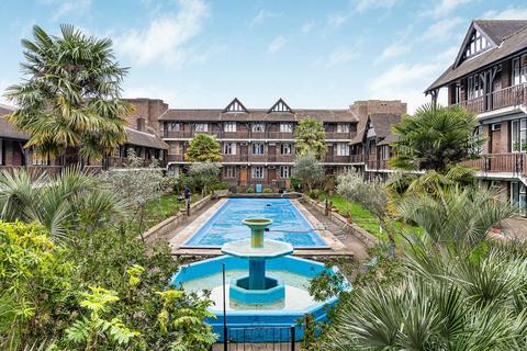1 bedroom apartment for sale, Tudor Close, Brixton Hill, London, SW2