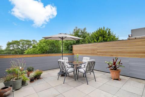 2 bedroom flat for sale, Shepherds Hill, N6