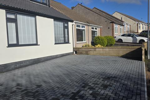 Studio to rent, Quarry Road, Hanham, BRISTOL