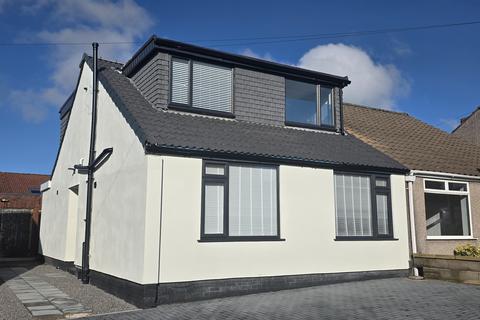 Studio to rent, Quarry Road, Hanham, BRISTOL