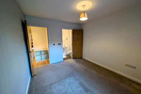 2 bedroom apartment to rent, St. Lawrence Street, Manchester, M15