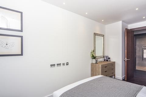2 bedroom apartment to rent, Charles Clowes Walk, London, SW11