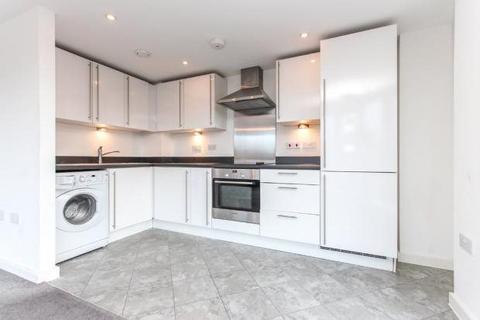 2 bedroom flat to rent, St Albans Road, WATFORD