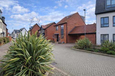 Friesland Avenue, Milton Keynes MK8