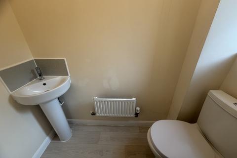 5 bedroom house to rent, Roman Road, Corby, NN18