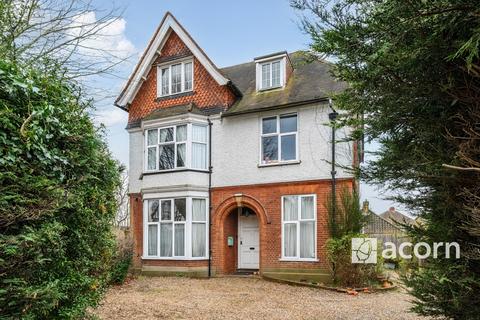 undefined, Southborough Lane Bromley BR2