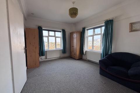 1 bedroom apartment to rent, Bath Road, BOURNEMOUTH