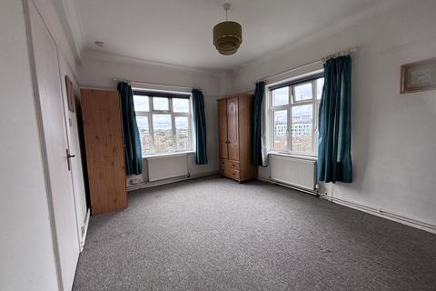 1 bedroom apartment to rent, Bath Road, BOURNEMOUTH