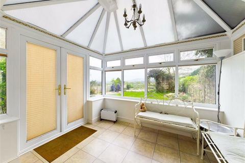 4 bedroom semi-detached house for sale, Oldbury Orchard, Gloucester