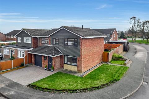 4 bedroom detached house for sale, Gleneagles Close, Milton Keynes MK3
