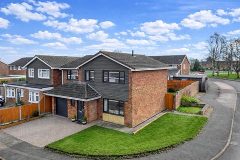 Gleneagles Close, Milton Keynes MK3