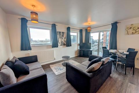 2 bedroom apartment to rent, The Waterfront, Manchester, M11