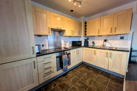 2 bedroom apartment to rent, The Waterfront, Manchester, M11